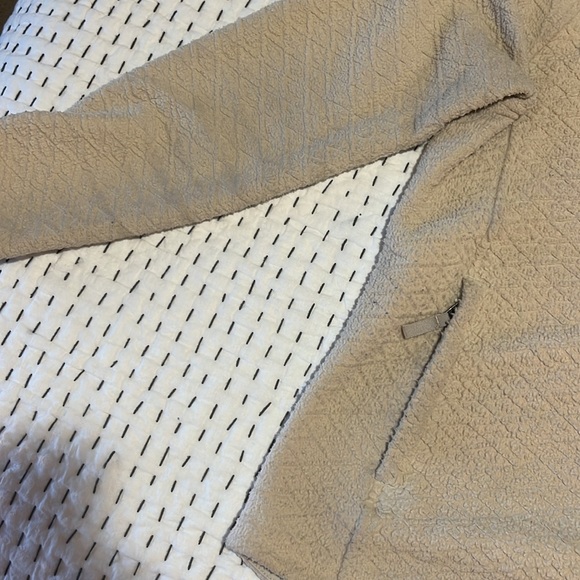 Patagonia diamond pile, size medium - Picture 3 of 6